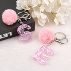 Llavero a crochet paso a paso con pompón glitter y letras doradas – Bag Charm Premium