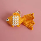Llavero con foto personalizado - Pez de Oro Tejido a Mano, Llavero Creativo de Ganchillo, Accesorio