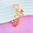 Llavero para Bolso Boutique Angel Iniciales A-Z Mariposa Cristal Metal Charm Colgante Regalo Madre M