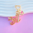 Llavero para Bolso Boutique Angel Iniciales A-Z Mariposa Cristal Metal Charm Colgante Regalo Madre M