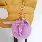 Llavero con Peluche de Letra Inicial y Pompón Morado - Glitter Resina