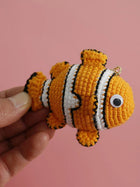 Llavero con foto personalizado - Pez de Oro Tejido a Mano, Llavero Creativo de Ganchillo, Accesorio
