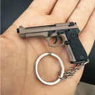 Llavero para Moteros 2025 Pistola Táctica Modelo Aleación 1:4 con Borlas y Caja Transparente - Regal