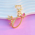 Llavero para Bolso Boutique Angel Iniciales A-Z Mariposa Cristal Metal Charm Colgante Regalo Madre M