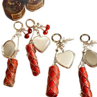 Llavero de Acero Inoxidable con Espejo y Bolsillo - Diseño de Labial y Colgante Plateado, Regalo Ele