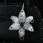 Llavero de Flores Orquídea y Lirio Artesanal - Keychain Premium para Decoración de Bolsos