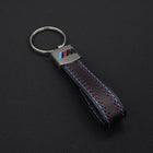 Llavero para llaves de coche de metal y cuero: Elegancia BMW a crochet
