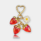 Bag Charm Dulce y Tierno: Llavero Corazón Fresa Semitransparente para Bolso