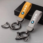 Llavero para llaves de coche BMW a crochet: Elegancia artesanal para tu auto