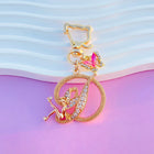 Llavero para Bolso Boutique Angel Iniciales A-Z Mariposa Cristal Metal Charm Colgante Regalo Madre M