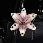 Llavero de Flores Orquídea y Lirio Artesanal - Keychain Premium para Decoración de Bolsos