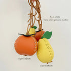 Bag Charms Premium: Llavero de Cuero Genuino para Bolso, Mochila y Accesorios - Diseño Fruta