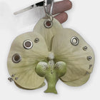 Bag Charm Llavero para Bolso - Colgante Gótico de Orquídea Oscura, Accesorio Premium para Mochila