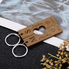 Llavero de Pareja de Madera