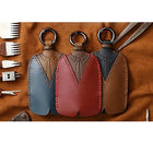 Llavero de Cuero <br> La Protección Suits