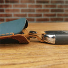 Llavero de Cuero <br> La Protección Suits