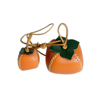Bag Charms Premium: Llavero de Cuero Genuino para Bolso, Mochila y Accesorios - Diseño Fruta