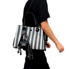 Llaveros Originales para Coche - Elegante Llavero Y2K Negro para Bolso, Llaves de Coche y Móvil, Acc