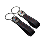 Llavero para llaves de coche de metal y cuero: Elegancia BMW a crochet