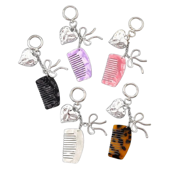 Bag Charm Coquette Aesthetic Llavero para Bolso con Colgante Corazón Plateado y Peine Acetato