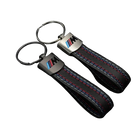 Llavero para llaves de coche de metal y cuero: Elegancia BMW a crochet
