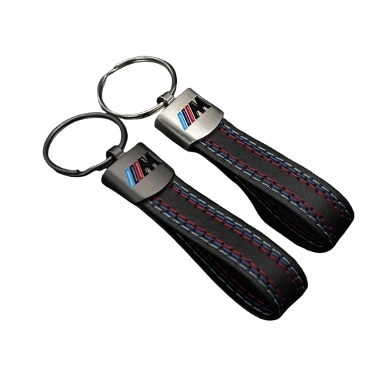 Llavero para llaves de coche de metal y cuero: Elegancia BMW a crochet